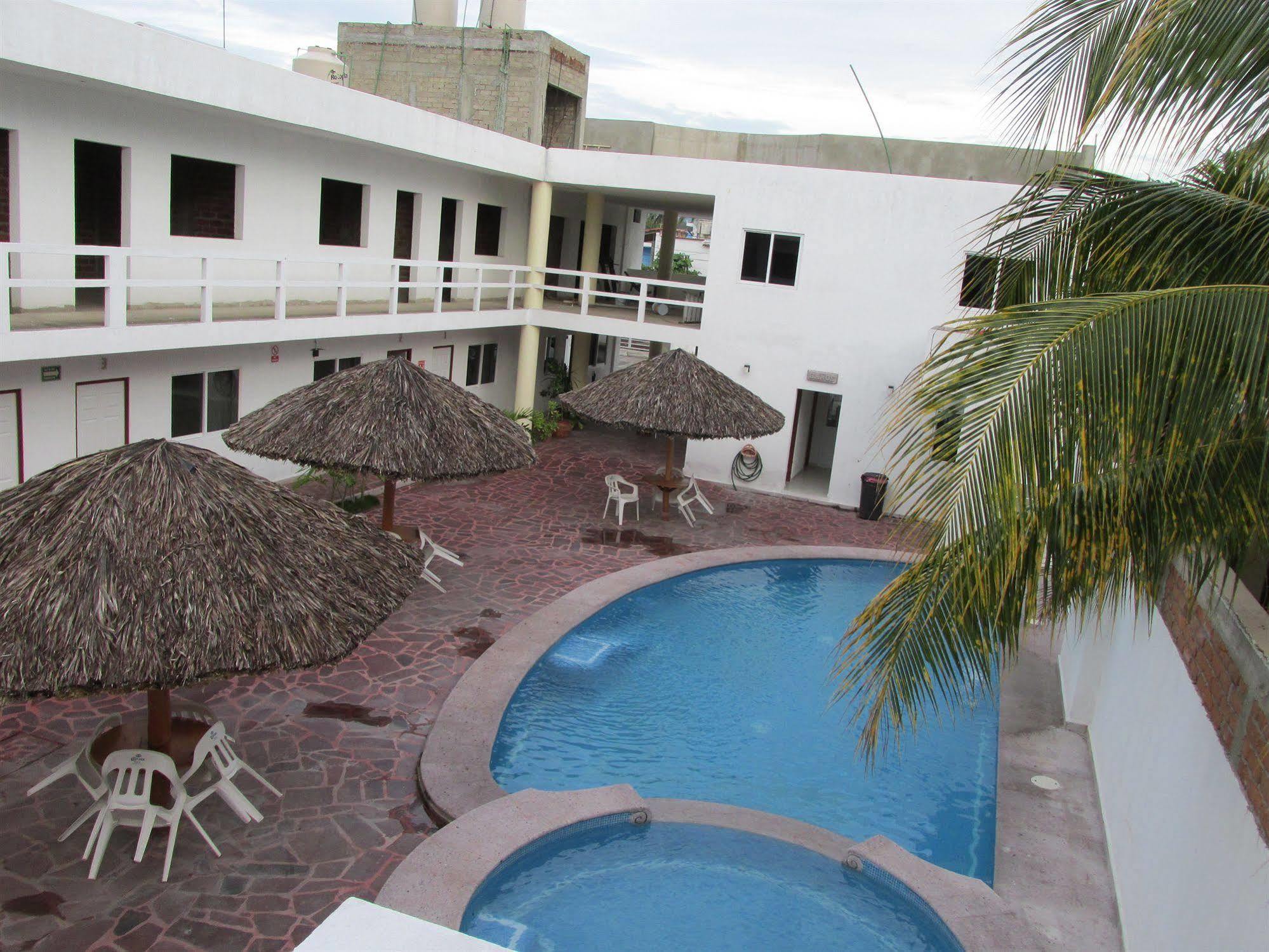 Hotel Albatros Palace Manzanillo Exterior photo