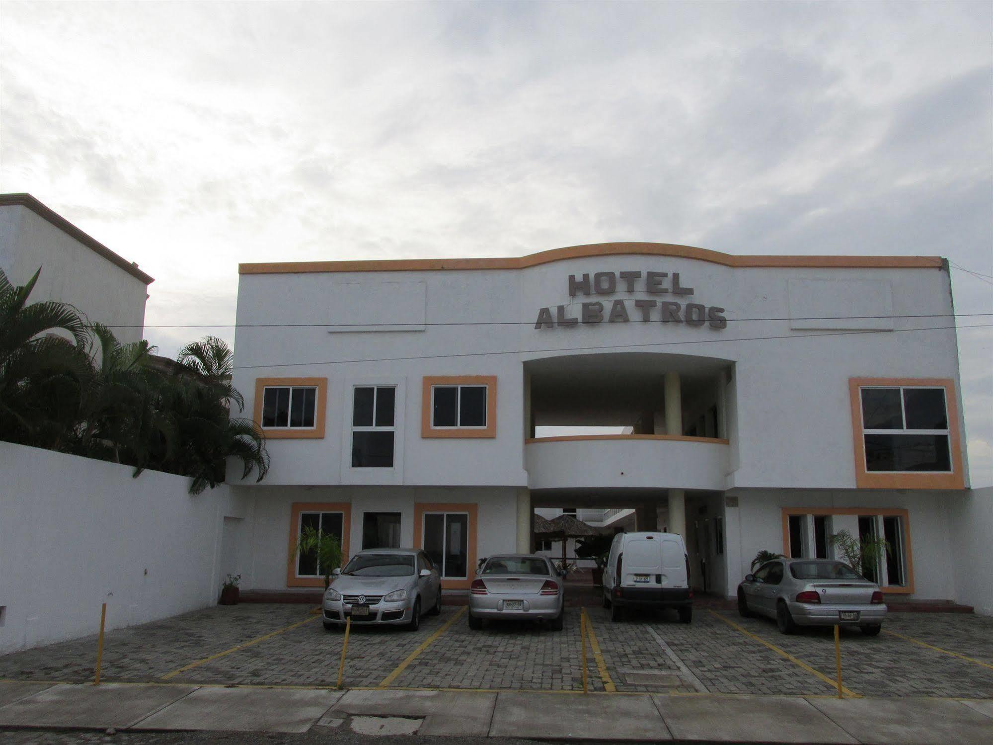 Hotel Albatros Palace Manzanillo Exterior photo