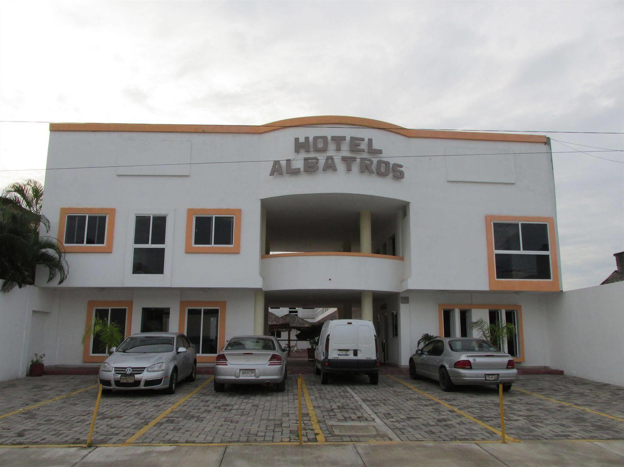 Hotel Albatros Palace Manzanillo Exterior photo